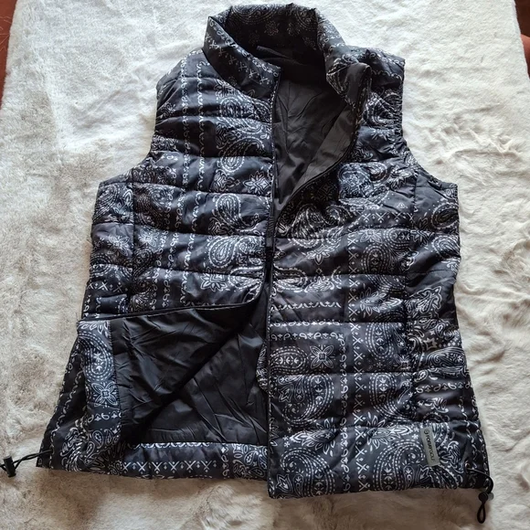 Paisley Bandana Packable Foray Golf Womens Puffer Vest Turtle Neck Zip up Small - Picture 2 of 10